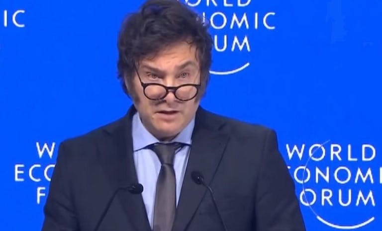 Javier Milei denuncia ‘agenda sangrenta do aborto’ na cúpula de Davos de 2024