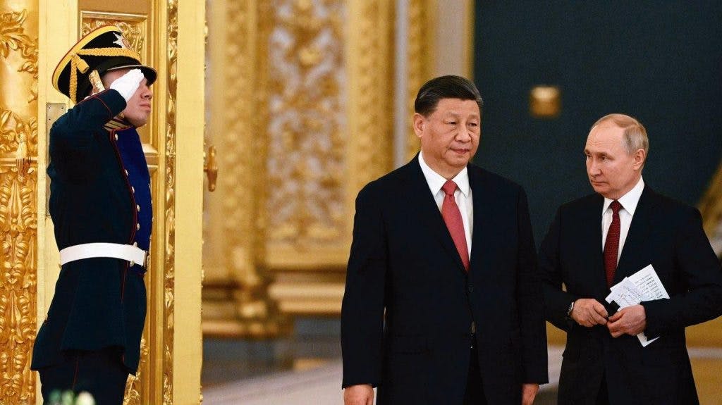 Viajando a Moscou, o ditador chinês Xi Jinping, que finge ser um facilitador da paz, deu claro sinal de apoio a Putin, de quem é um forte aliado.